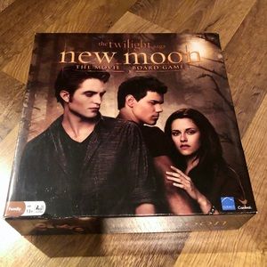 the twilight saga New Moon The Movie Board Game